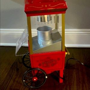 A popcorn machine